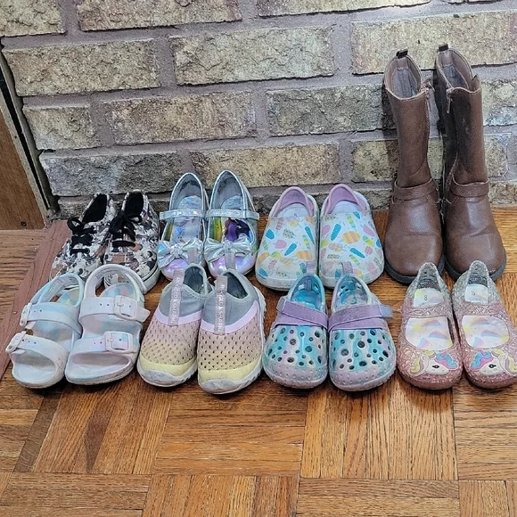 Toddler Girl Lot of Shoes Size 8 Various Brands - Picture 1 of 9